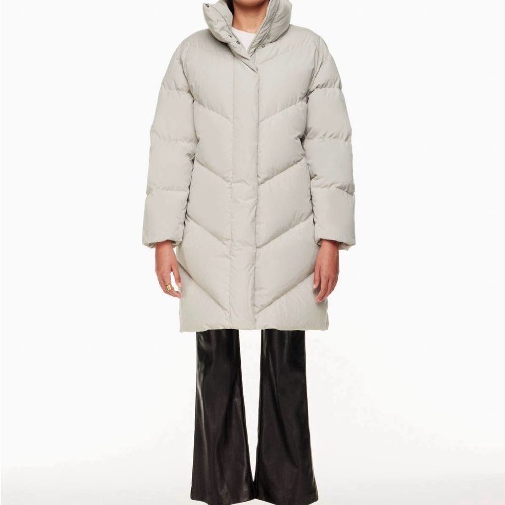 Aritzia Super Cloud Puff Coat